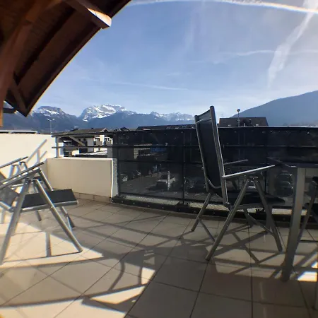 Au Coeur De St Jorioz, Spacieux Avec Terrasse Et Vue Montagne.