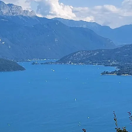 Au Coeur De St Jorioz, Spacieux Avec Terrasse Et Vue Montagne. Saint-Jorioz