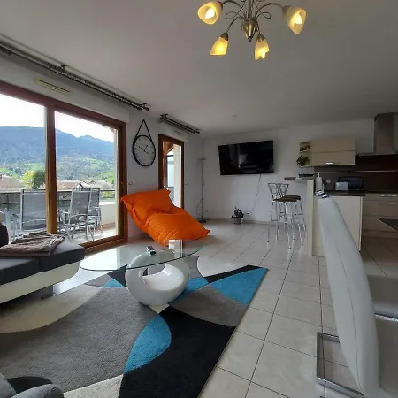 Au Coeur De St Jorioz, Spacieux Avec Terrasse Et Vue Montagne. Apartment Saint-Jorioz